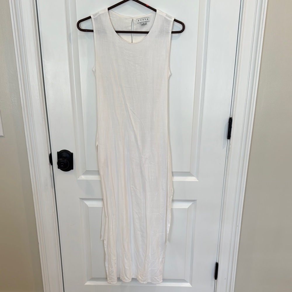 White Sleeveless Maxi Dress